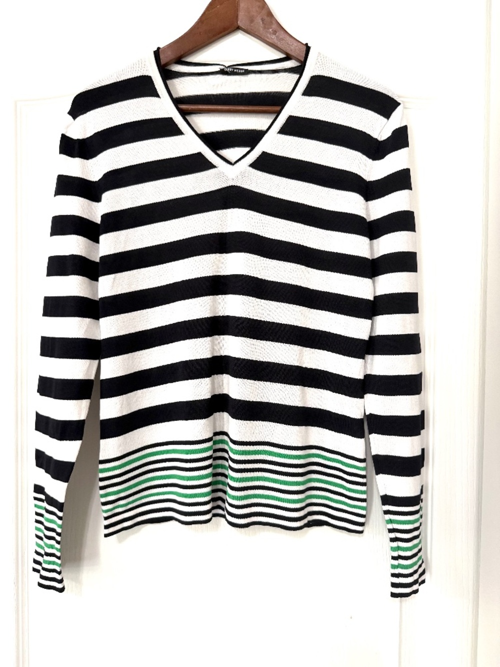 Gerry Weber Striped V-Neck Knit Sweater Black White Green Size 10 Medium